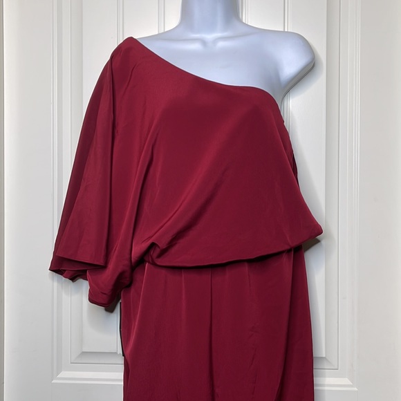 Sale! 🔥🔥 NWT! The Limited One Shoulder Pantsuit Size 8 - Picture 3 of 4